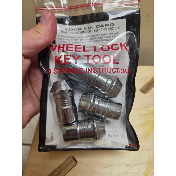 Toyota Other - Toyota McGard Wheel Lock Key Tool Set GR3Z-1A043-A Chrome Auto Security